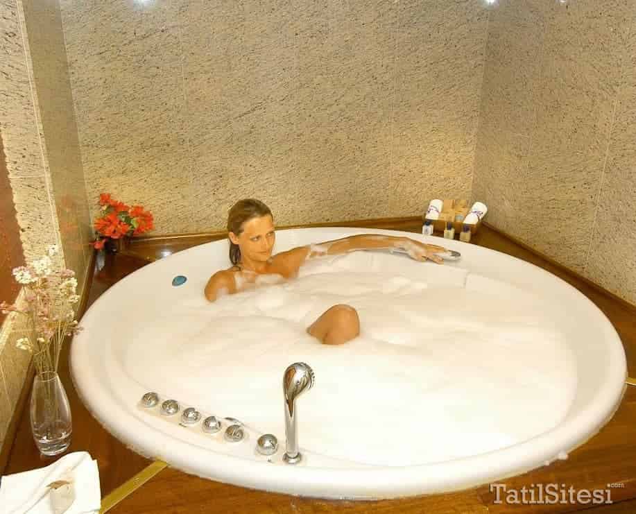 Queens Park Le Jardin